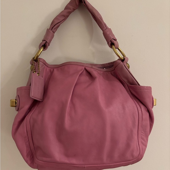 Coach Handbags - Vintage Coach Parker Hobo Leather Purse Bag in Soft Pink